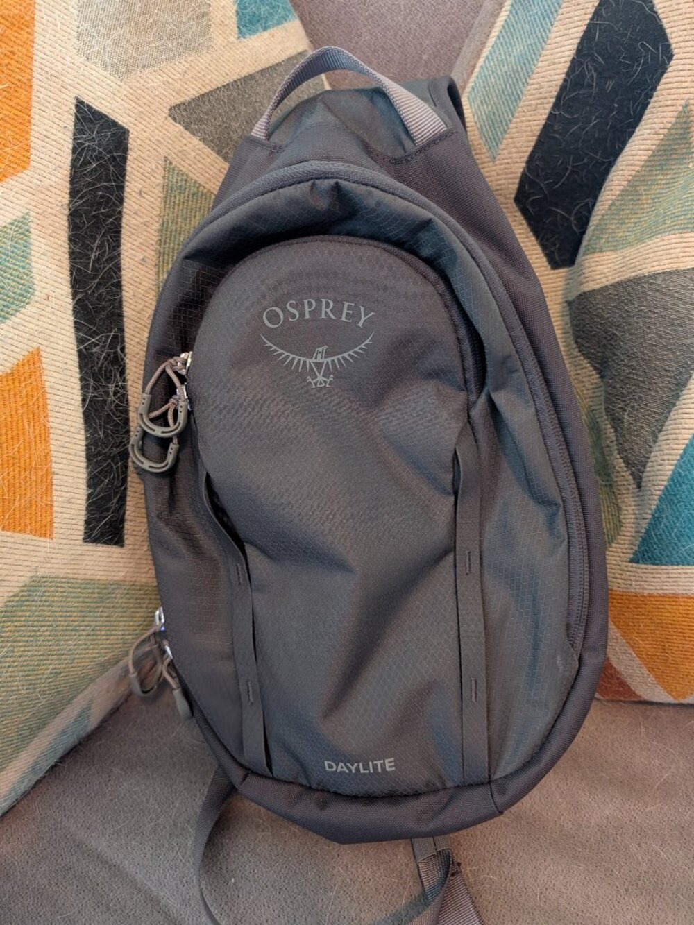 Osprey Daylite Shoulder Sling Bag - Crossbody Backpack for Everyday Carry, Festi